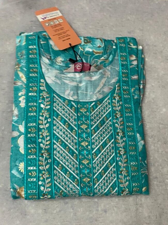 Women Viscose Rayon Kurta Pant Dupatta Set - Image 3