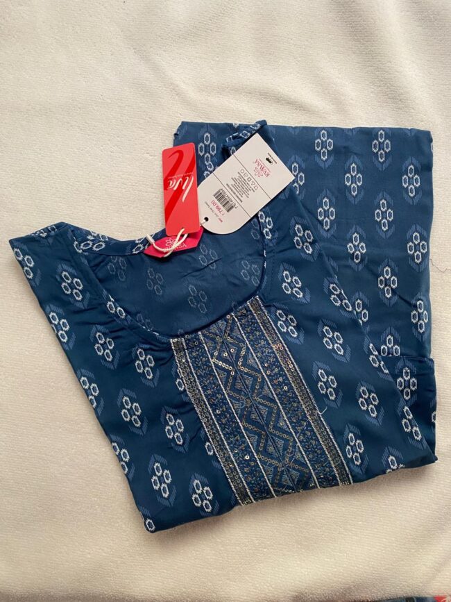 Avaasa Women Printed Straight Kurta - Image 3