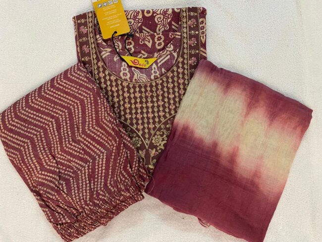Women's Cotton Print Straight Kurta With Pant Dupatta - Image 2