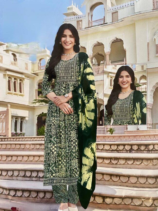 Women's Narrow Cut Print Kurta With Pant Set